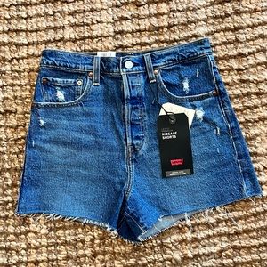 Levi’s Rib Cage Jean Shorts